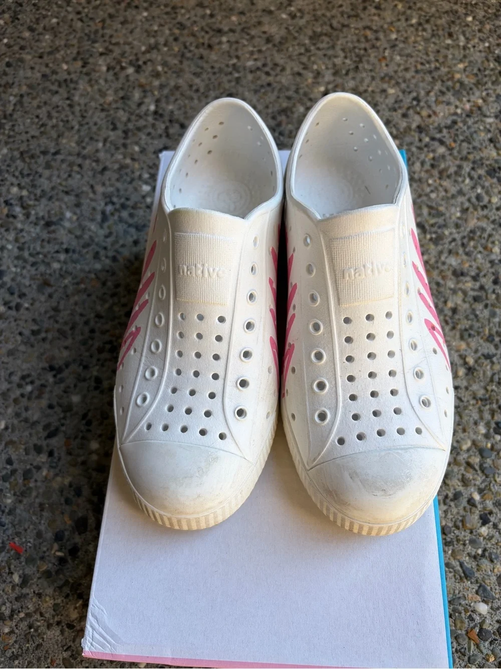 Native Kids White Slip-On Sandals J3